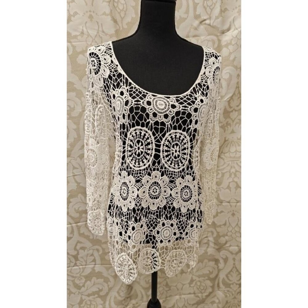 ✨✨Boston Proper Crocheted Pullover Top Medium